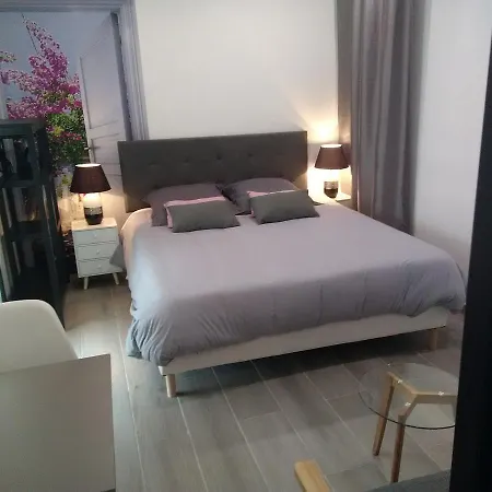 D'hotes Les Macarons De Tata Penzion