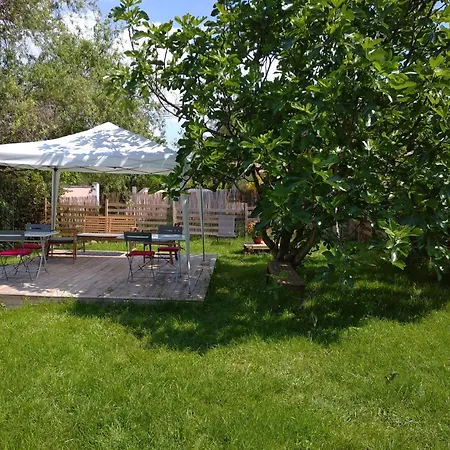 D'hotes Les Macarons De Tata Penzion Sainte-Eulalie (Gironde)