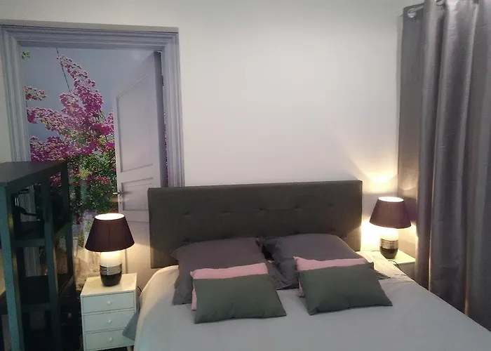 D'hotes Les Macarons De Tata Pensionat Sainte-Eulalie (Gironde)