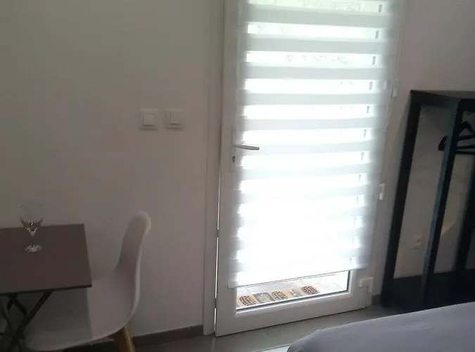 D'hotes Les Macarons De Tata Pensionat Sainte-Eulalie (Gironde)